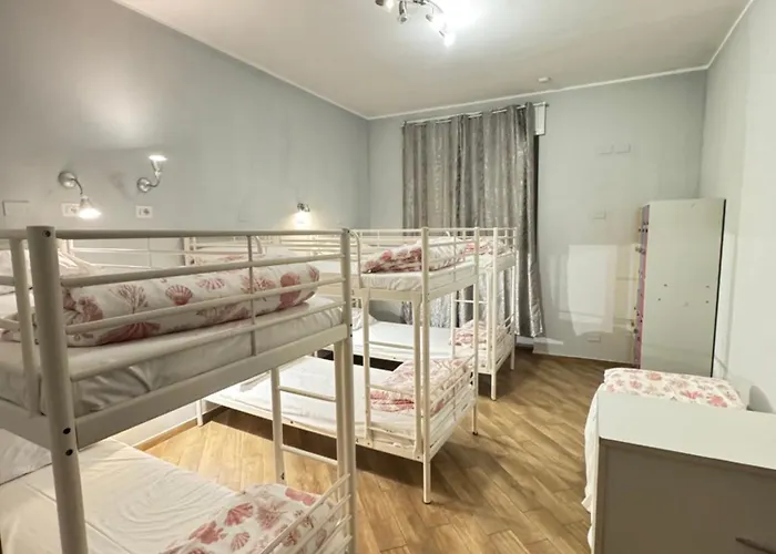 Hostel Gloria *