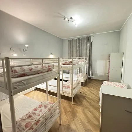 Hostel Gloria *